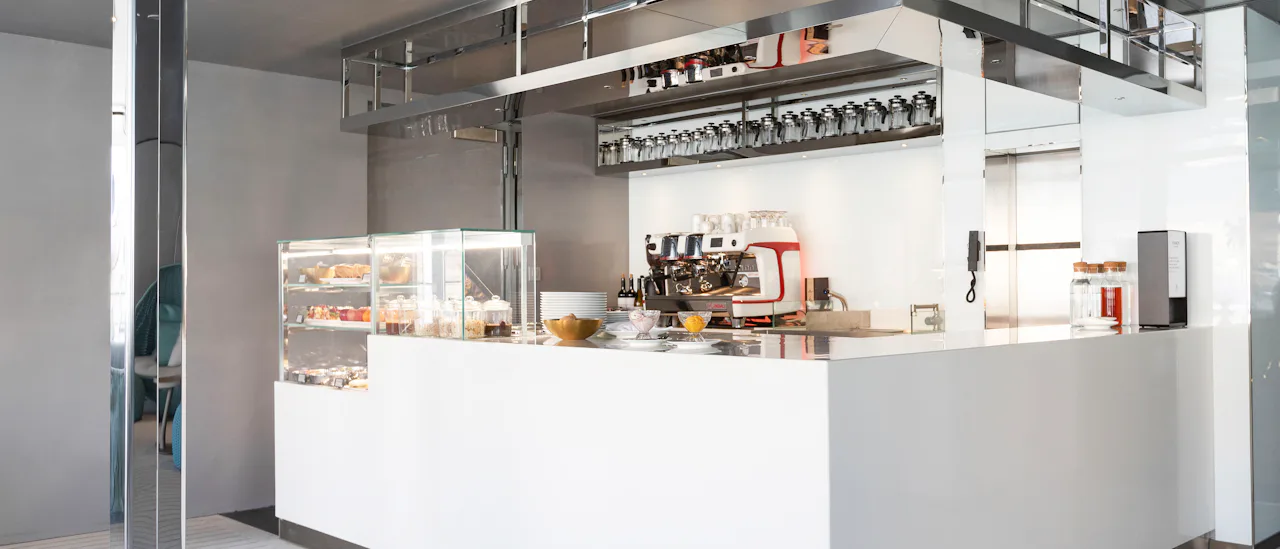 Aqua Pool & Café