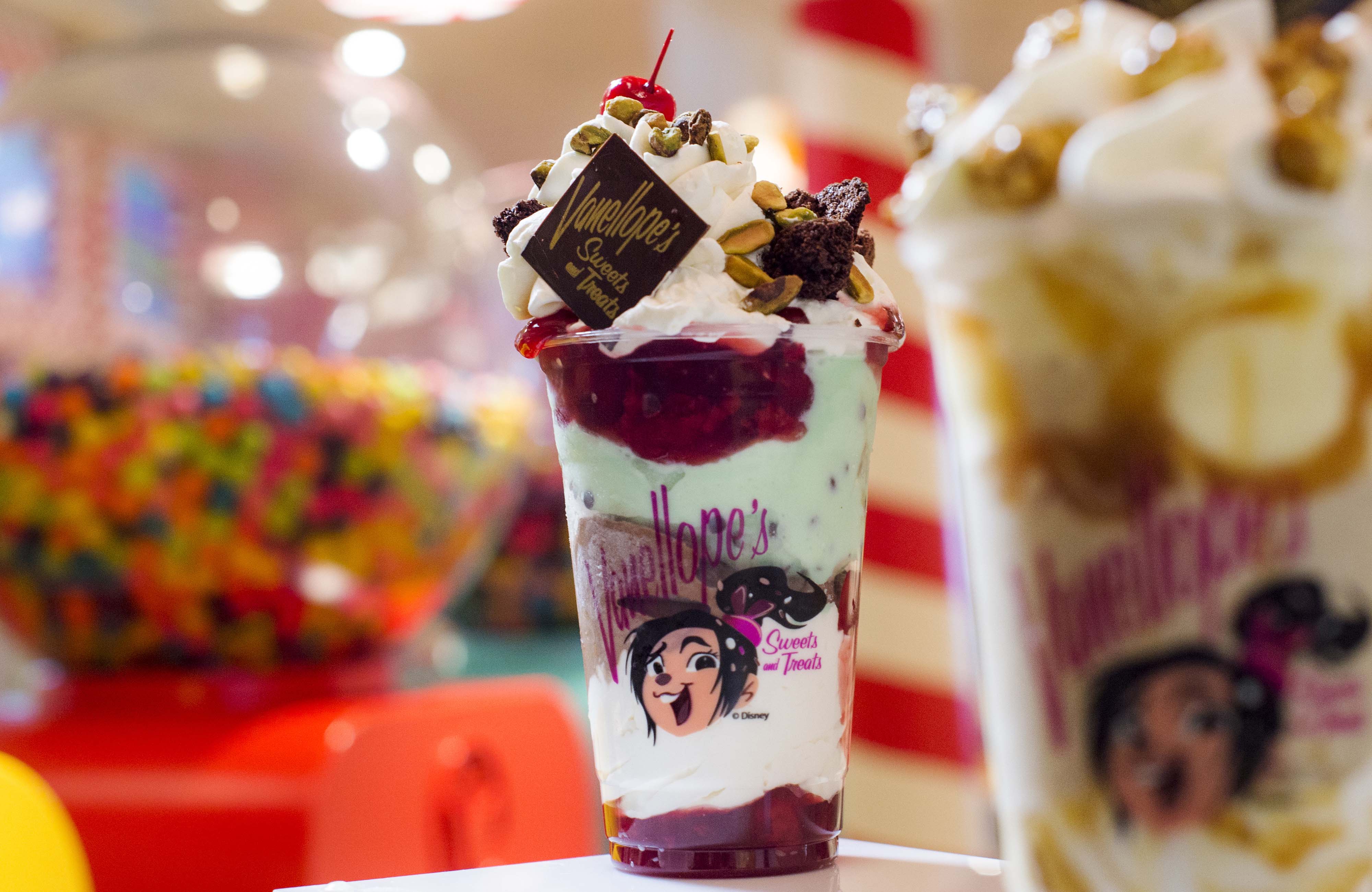 Enjoy the flavors in the store with only desserts!