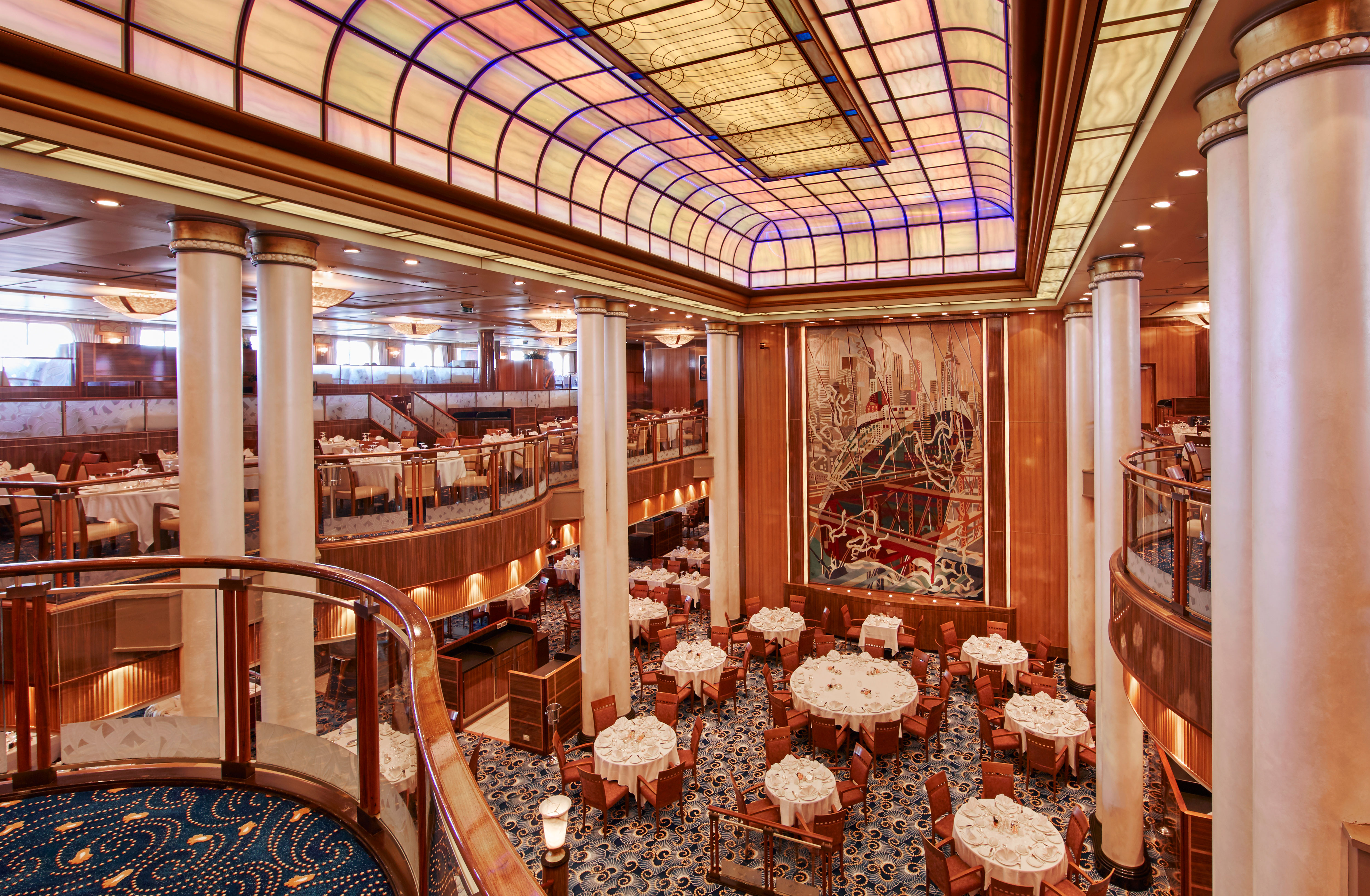 Britannia Restaurant – one of the á la carte restaurants included in your cruise fare