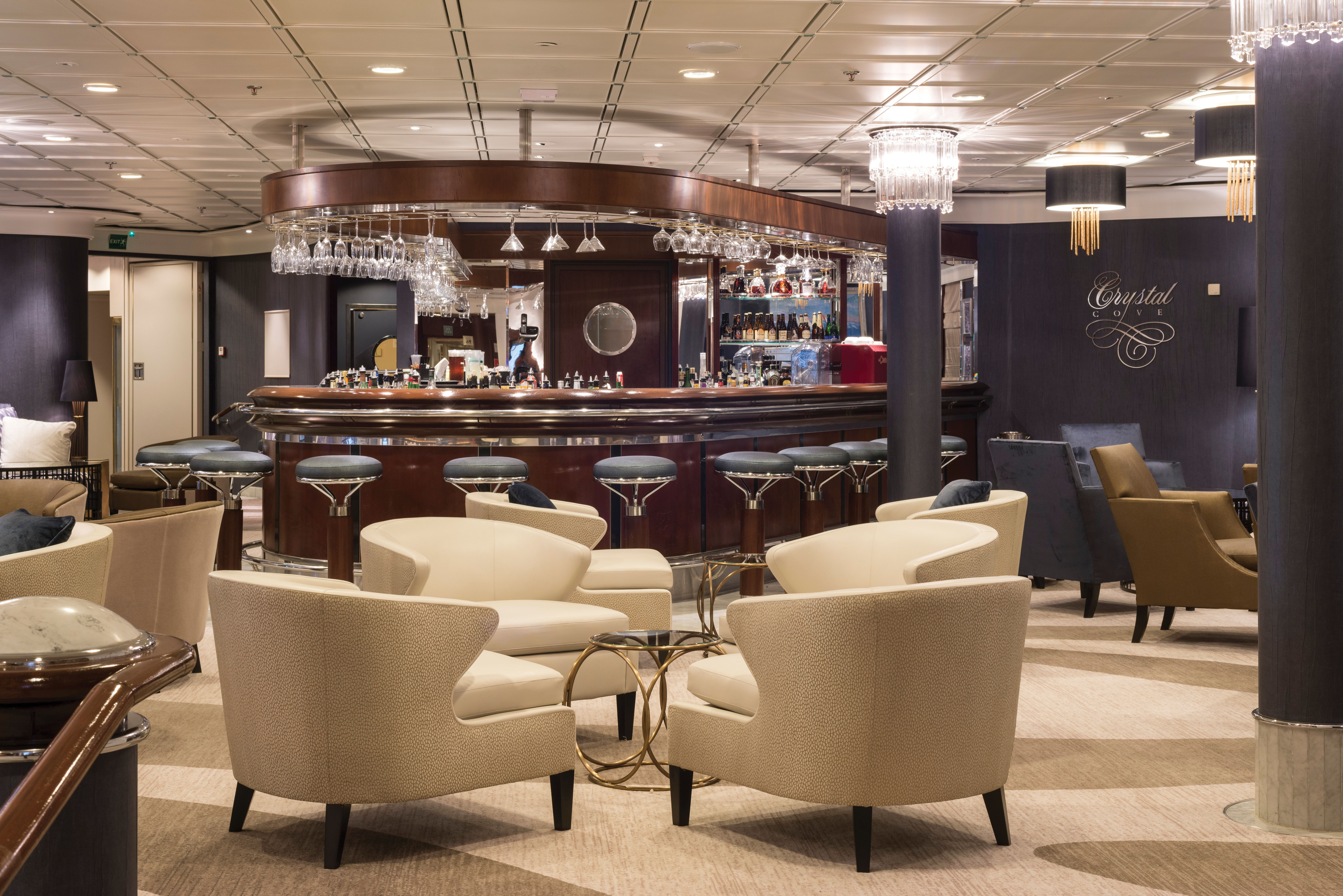 Chrystal Cove - the perfect place to meet friends for a pre-dinner cocktail