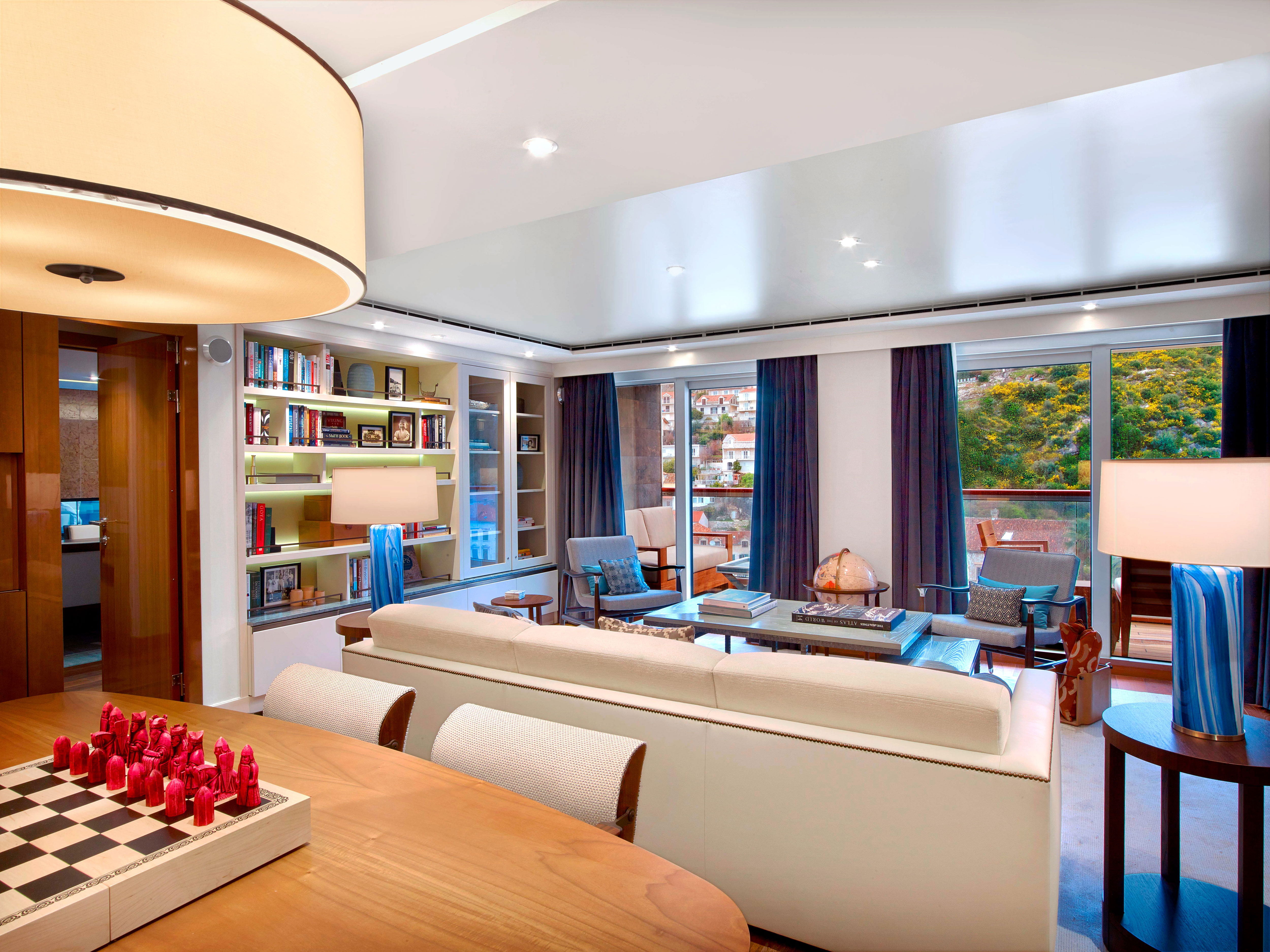 SUITE