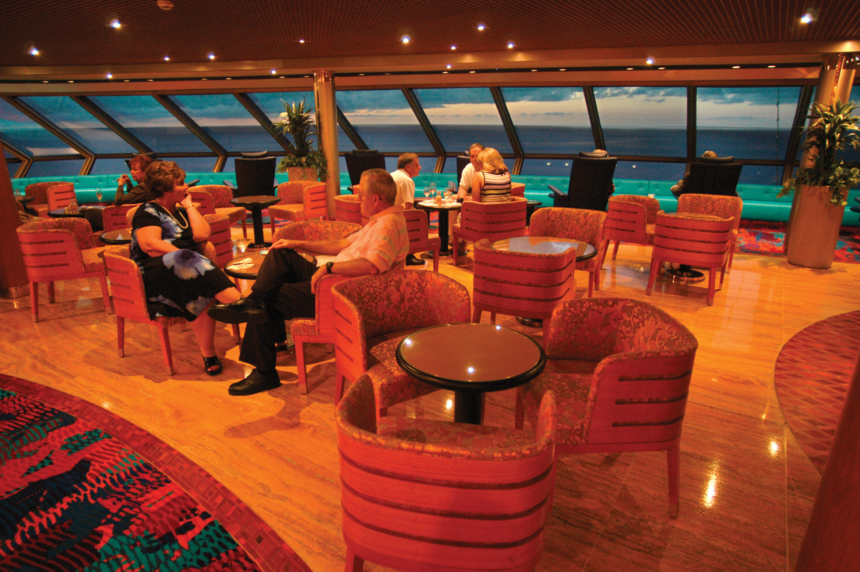 The observation Lounge Crow's Nest
