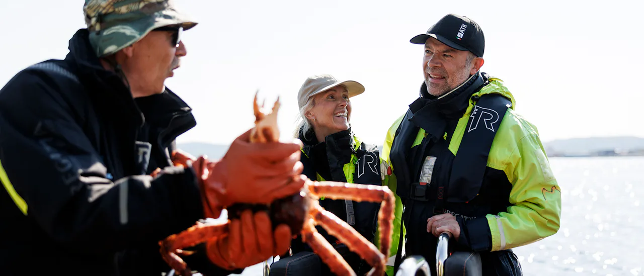Experience the highlights of the Norwegian coast through the varied excursion program