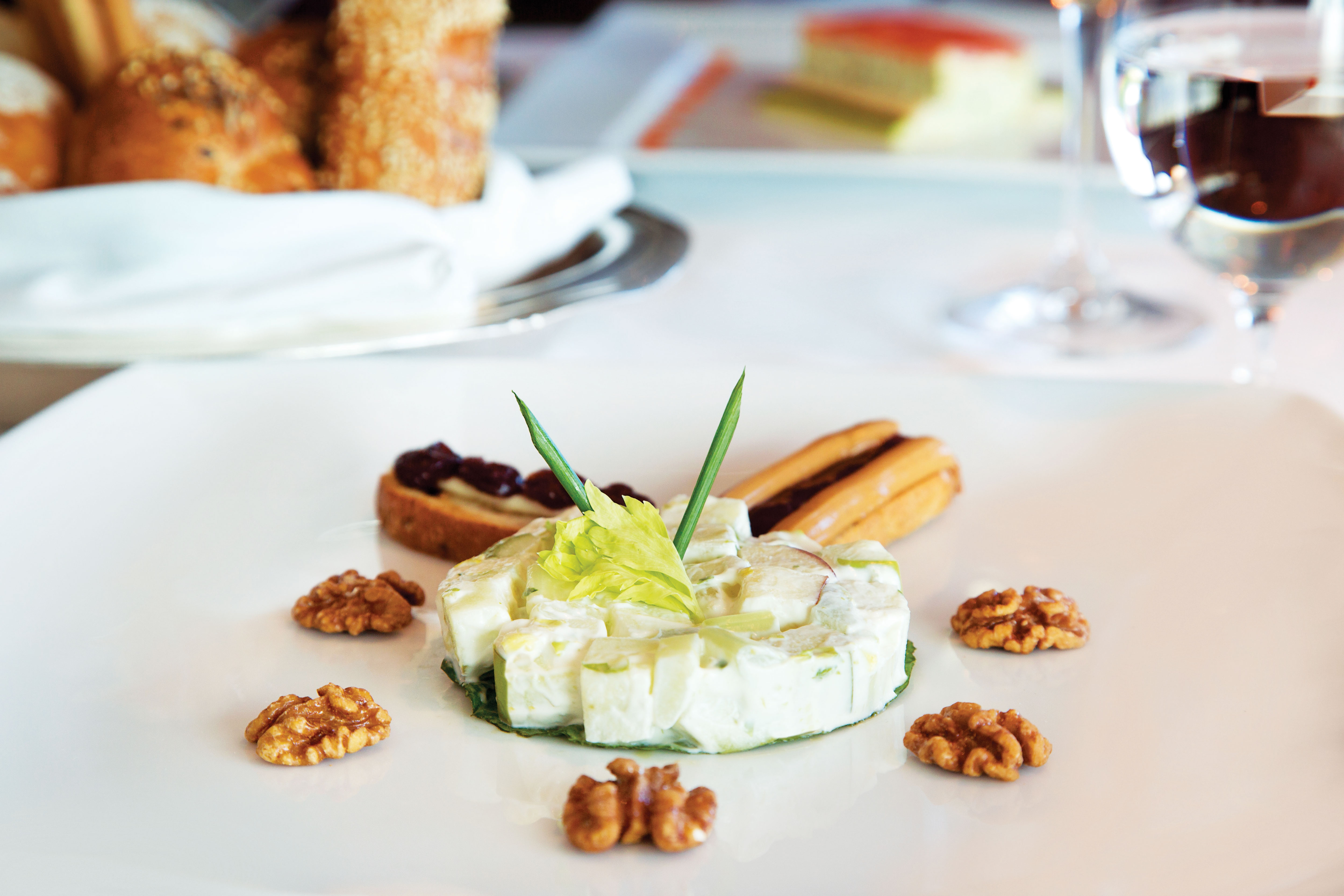 Restaurant Tuscan Steak celebrates the passion of Italian cooking, served on specially designed Versace porcelain