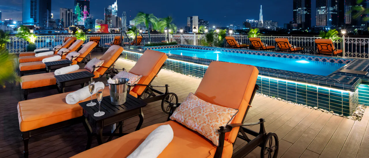 Sundeck and Sky bar
