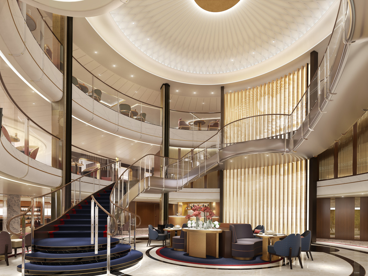 You will receive a majestic welcome as soon as you enter the Grand Lobby