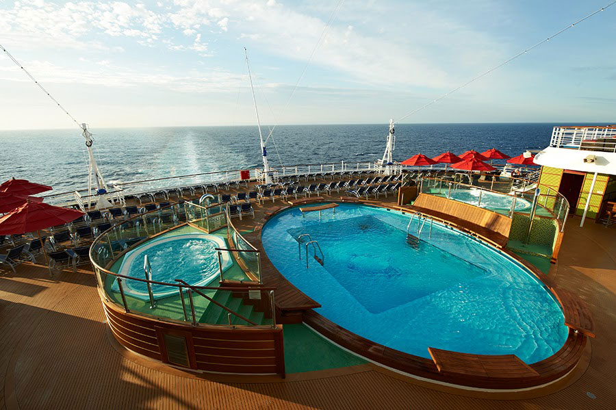 Relaxing pool deck at the aft of the ship