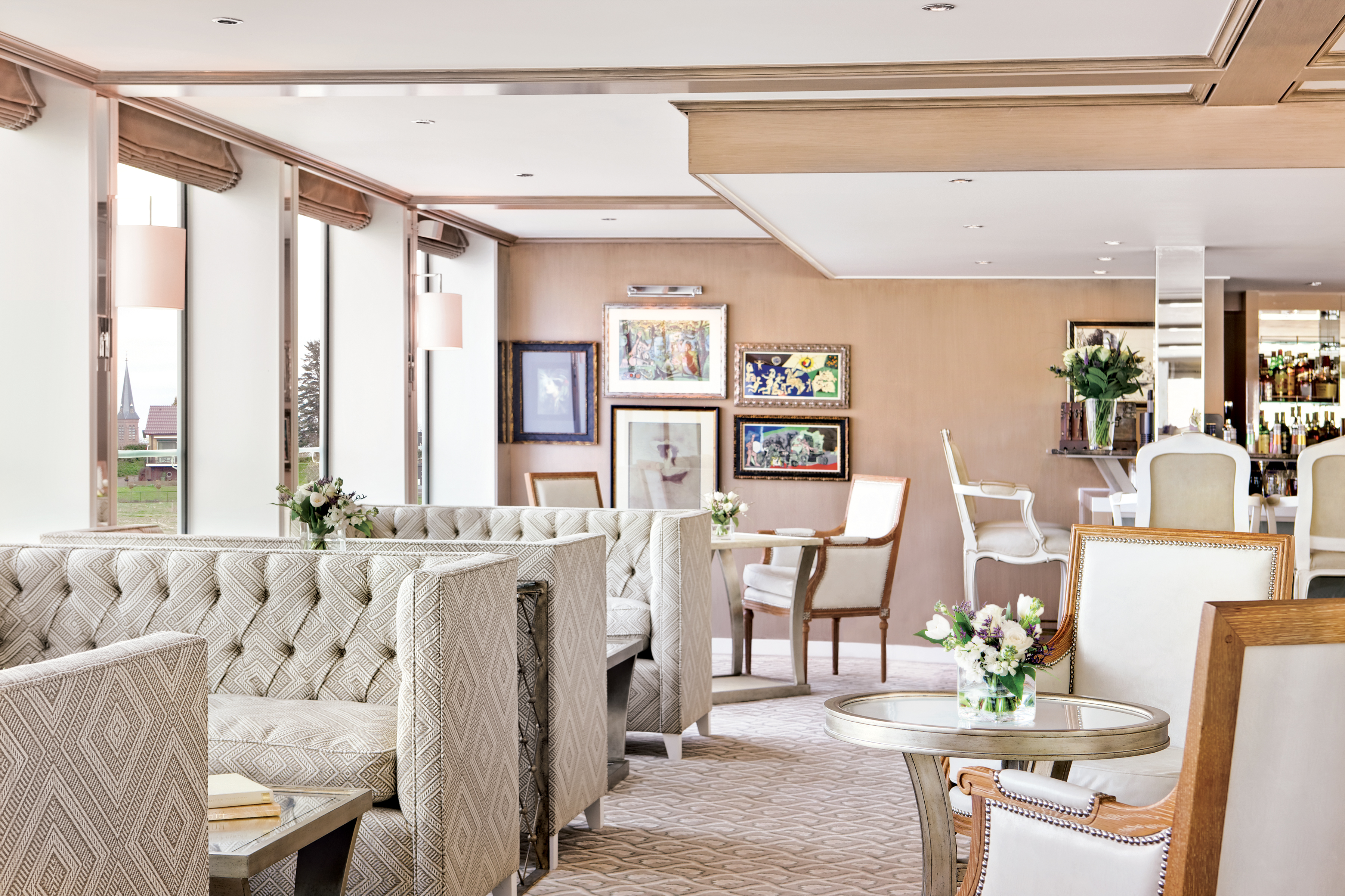 Enjoy a cocktali in stylish Blue Danube Lounge