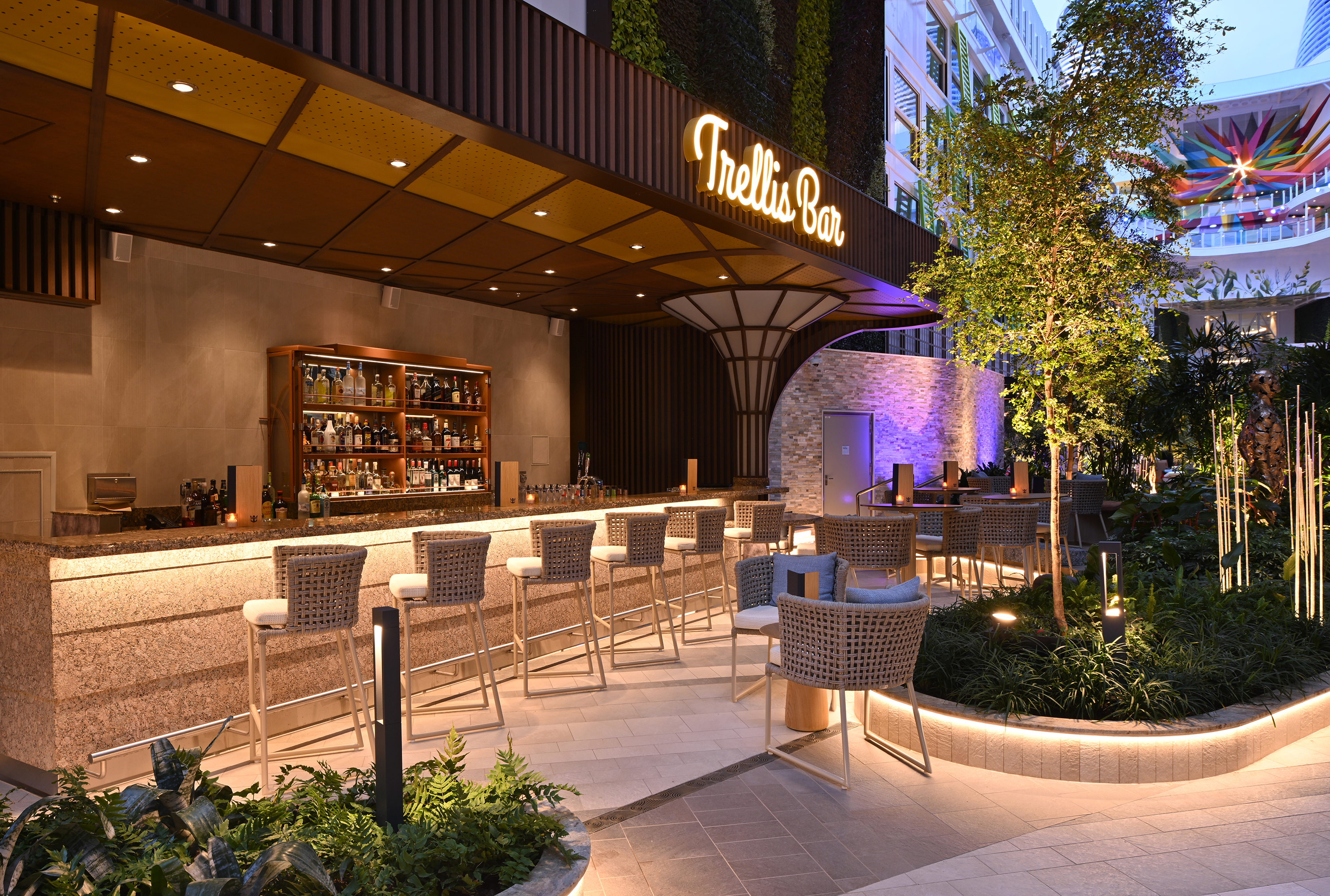 Trellis Bar