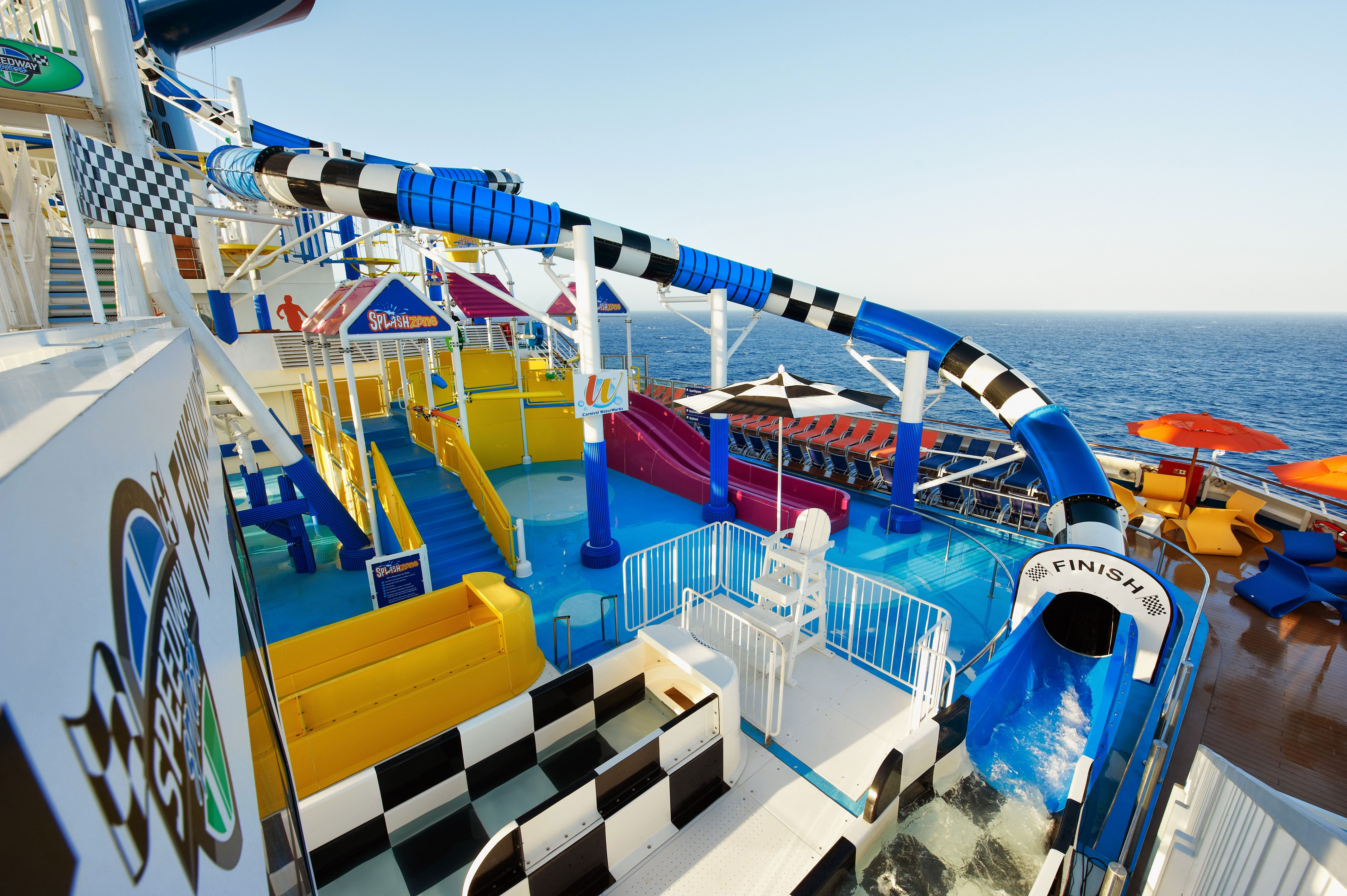 Cool rides at Carnival Waterworks