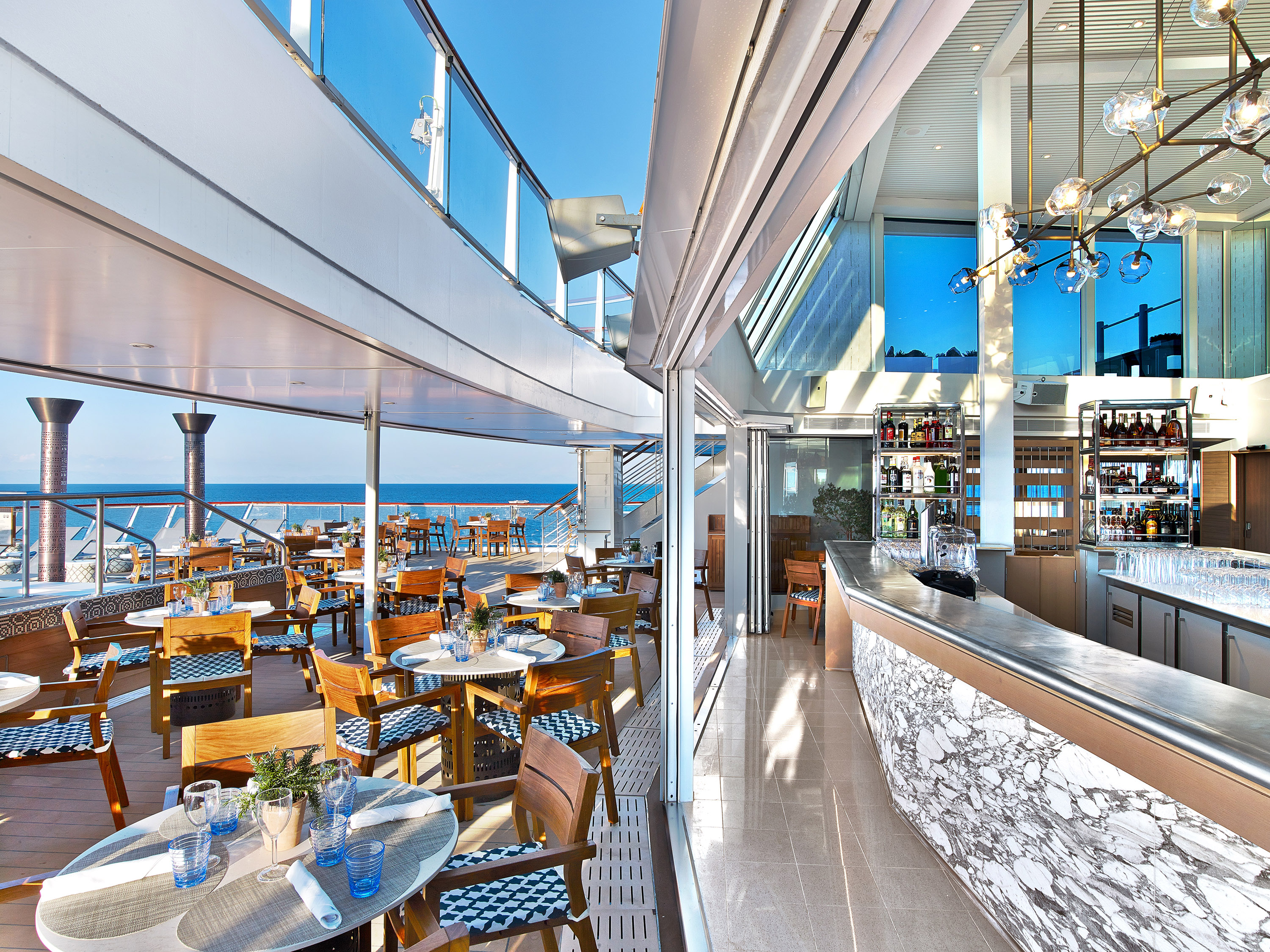 Aquavit Terrace Bar