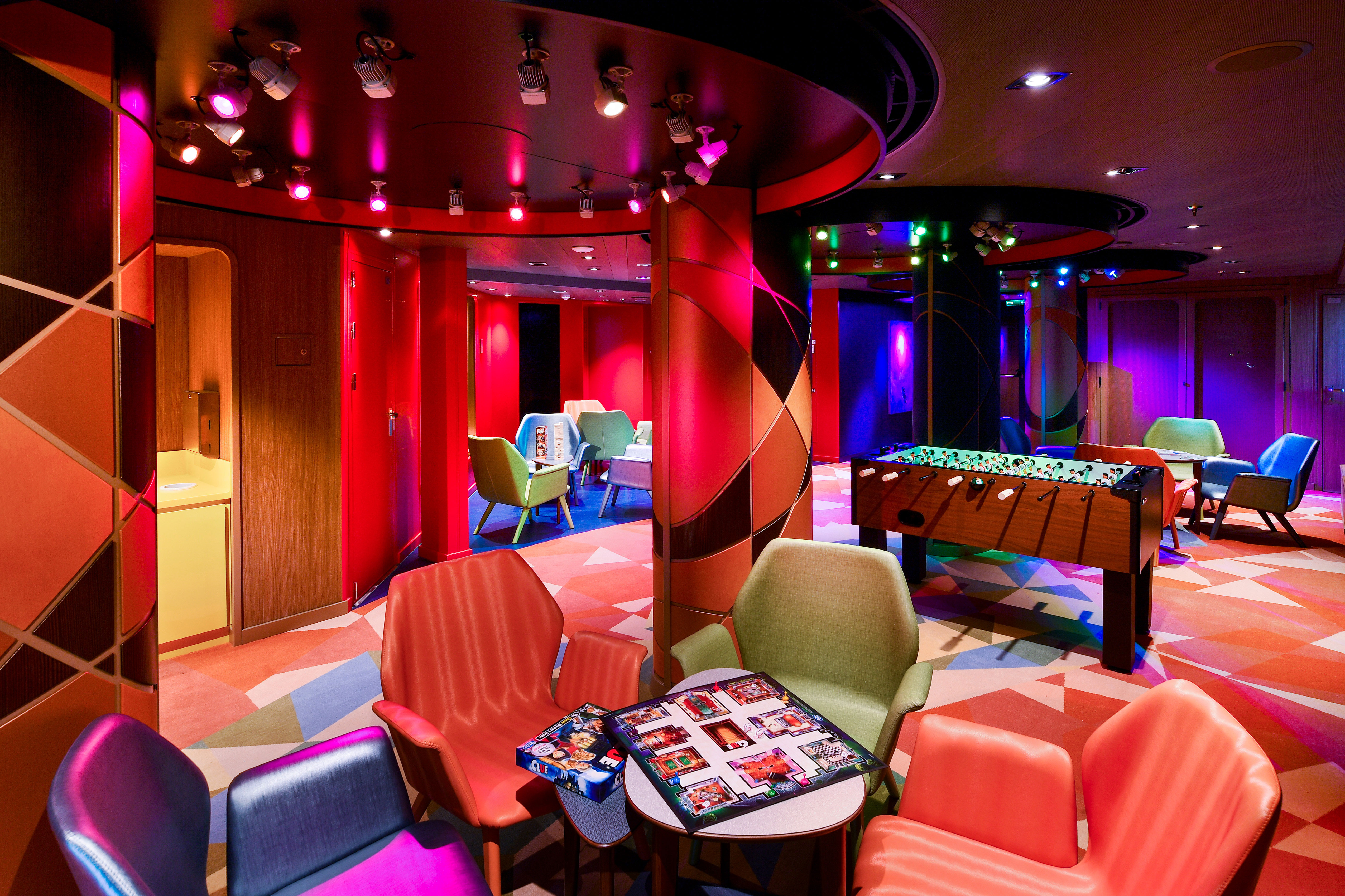 Clubs for children and teenagers at Club HAL are included