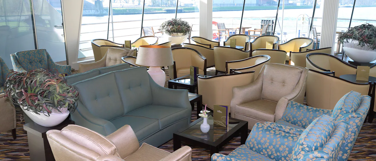 Relax in the lounge