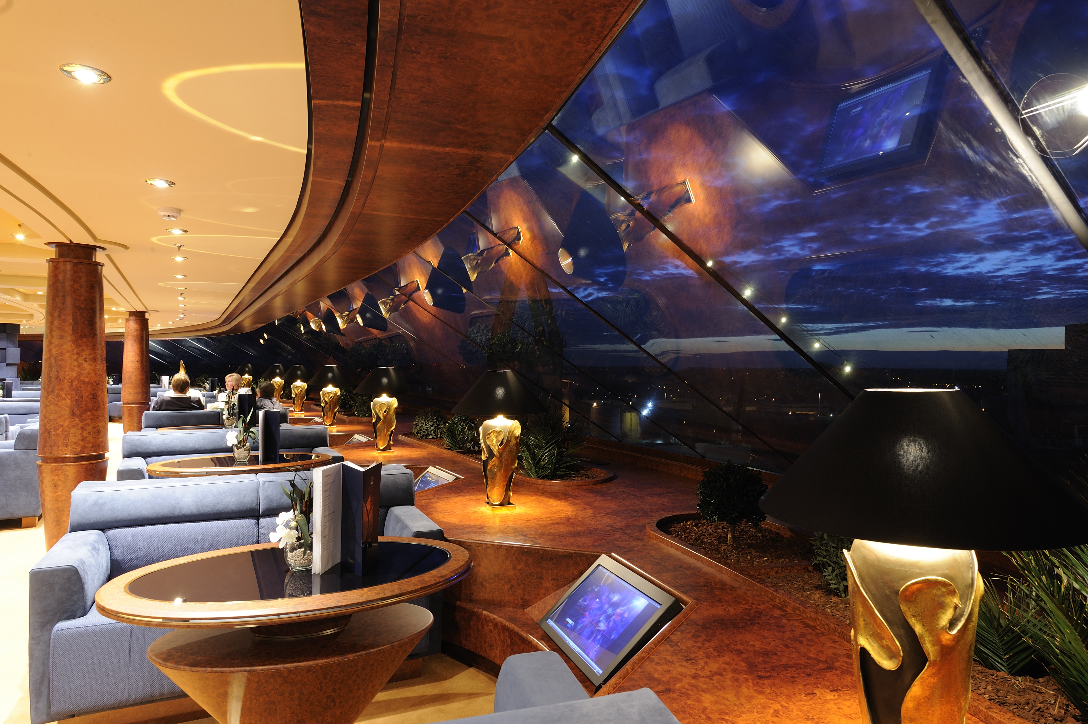 Top Sail Lounge