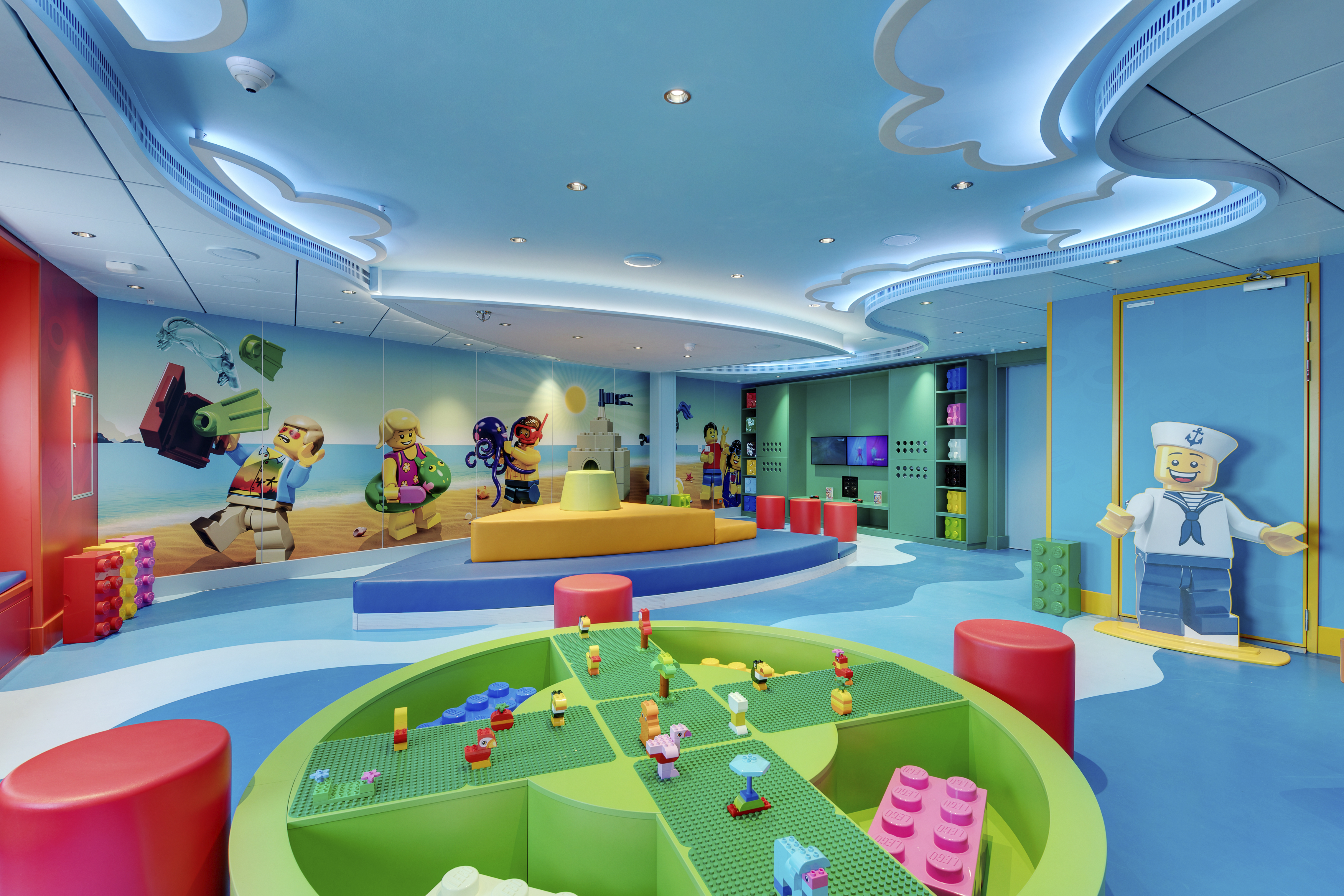 Children’s and youth clubs in collaboration with Lego