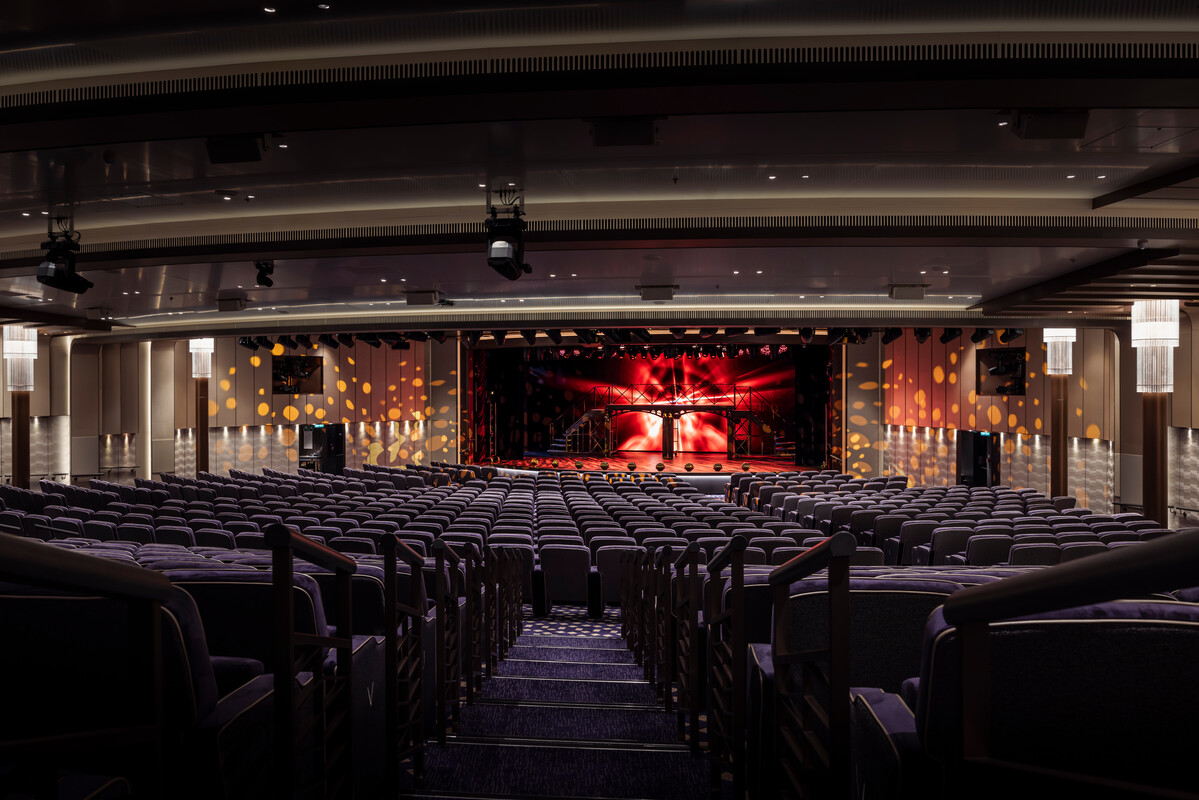 By day and by night, the Royal Court Theatre brings world-class entertainment to the high seas