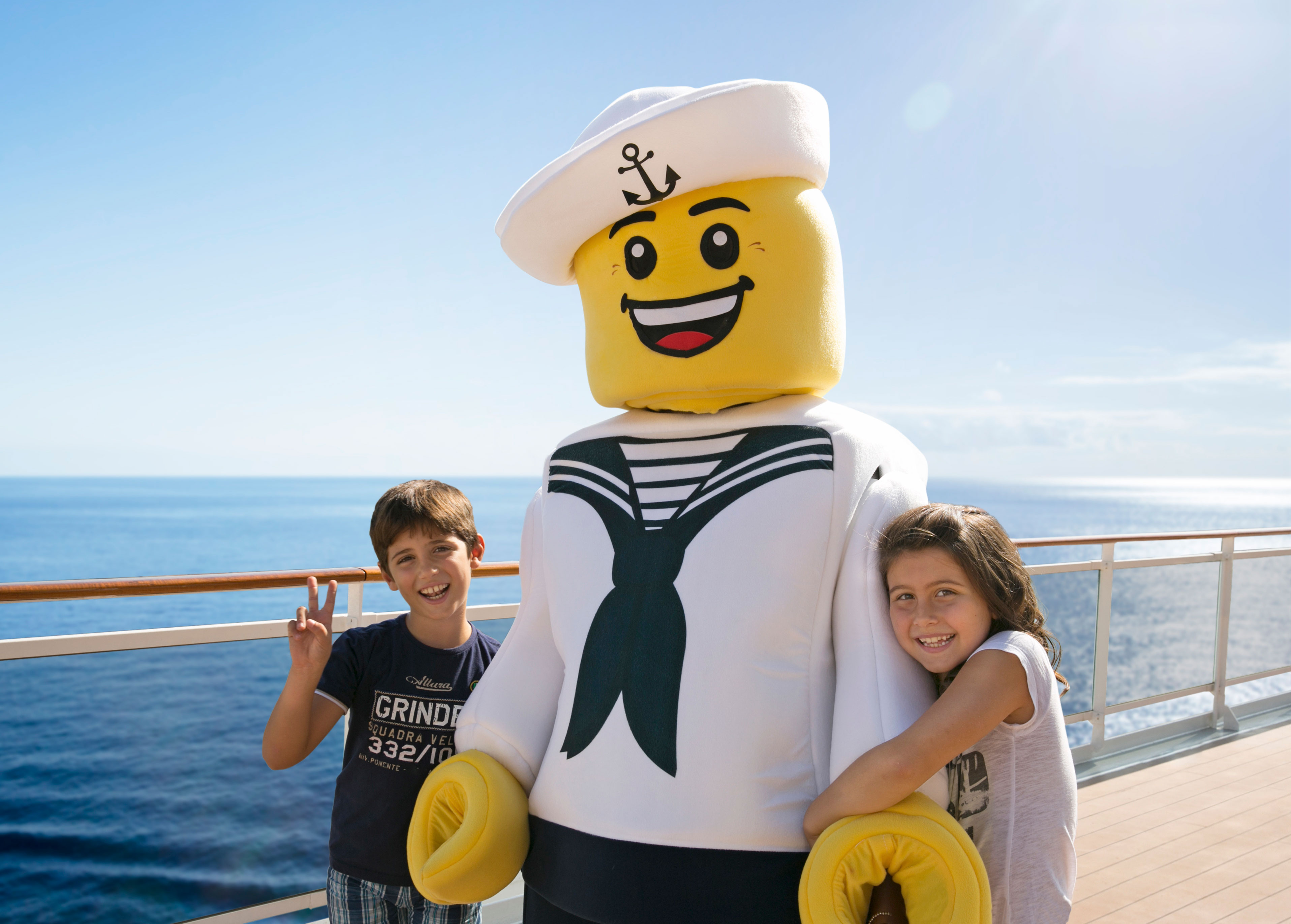 Children’s and youth clubs in collaboration with Lego