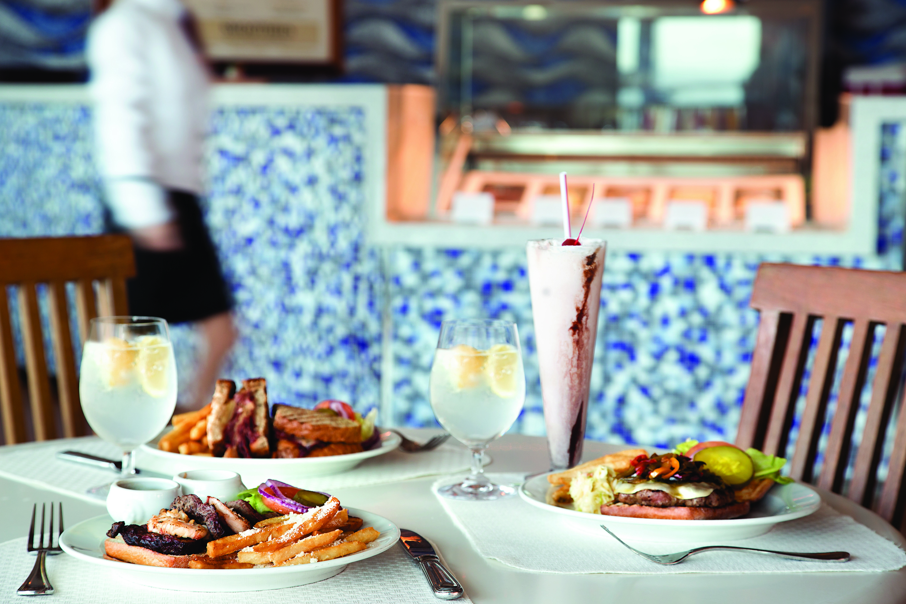 Waves Grill_