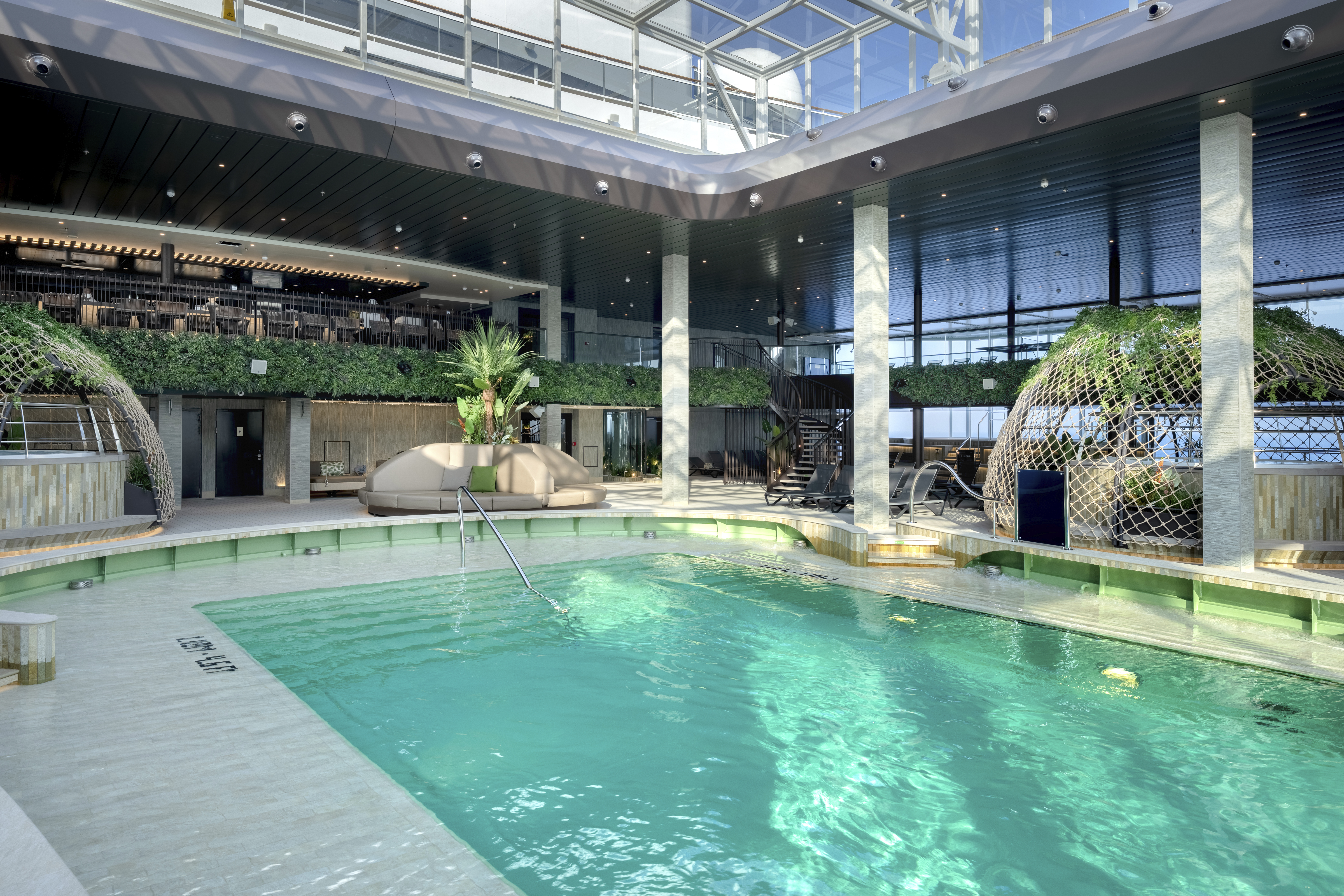 The ultimate poolside relaxation at the Botanic Garden