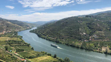Emerald Radiance, Douro River
