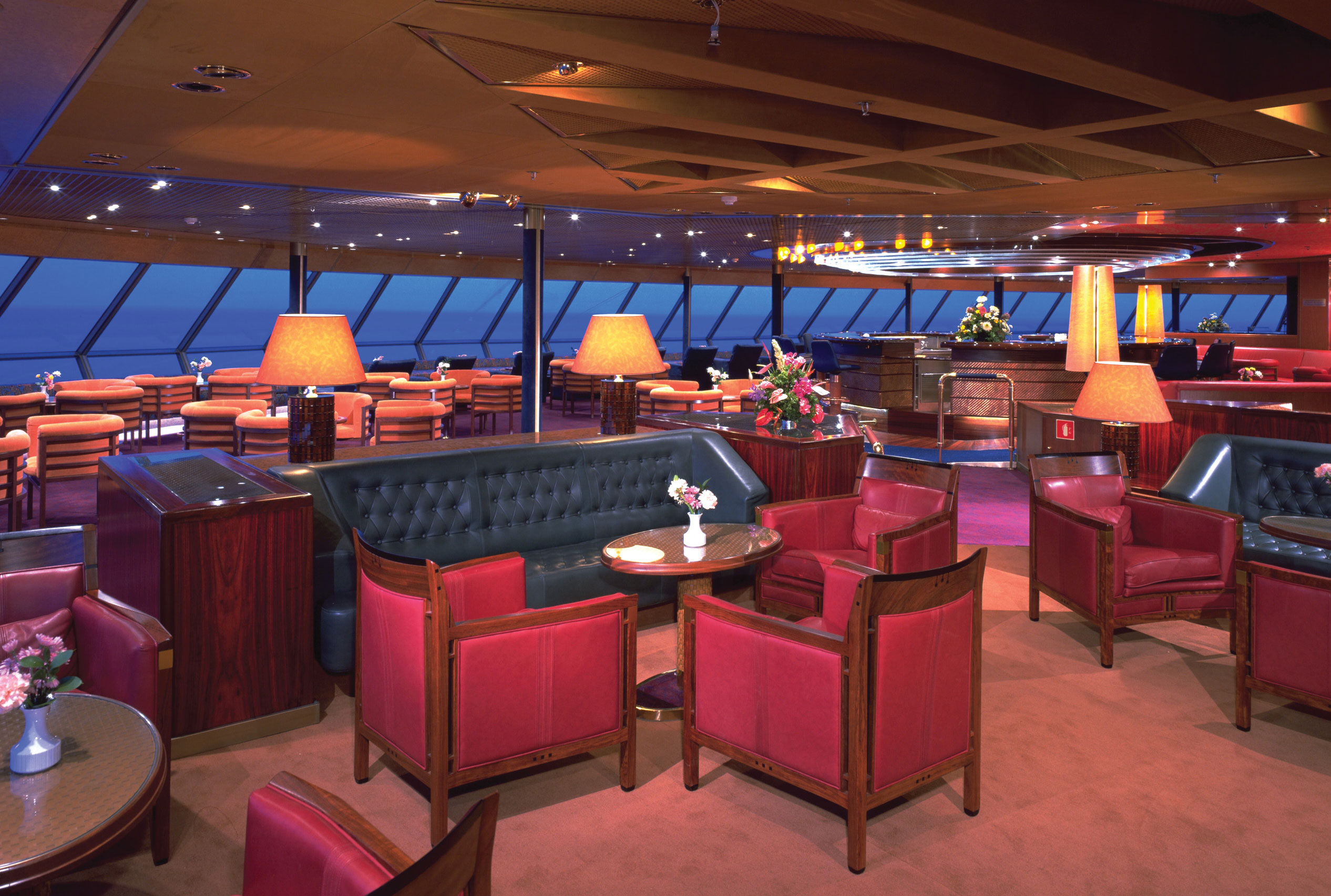 The observation lounge Crow's Nest