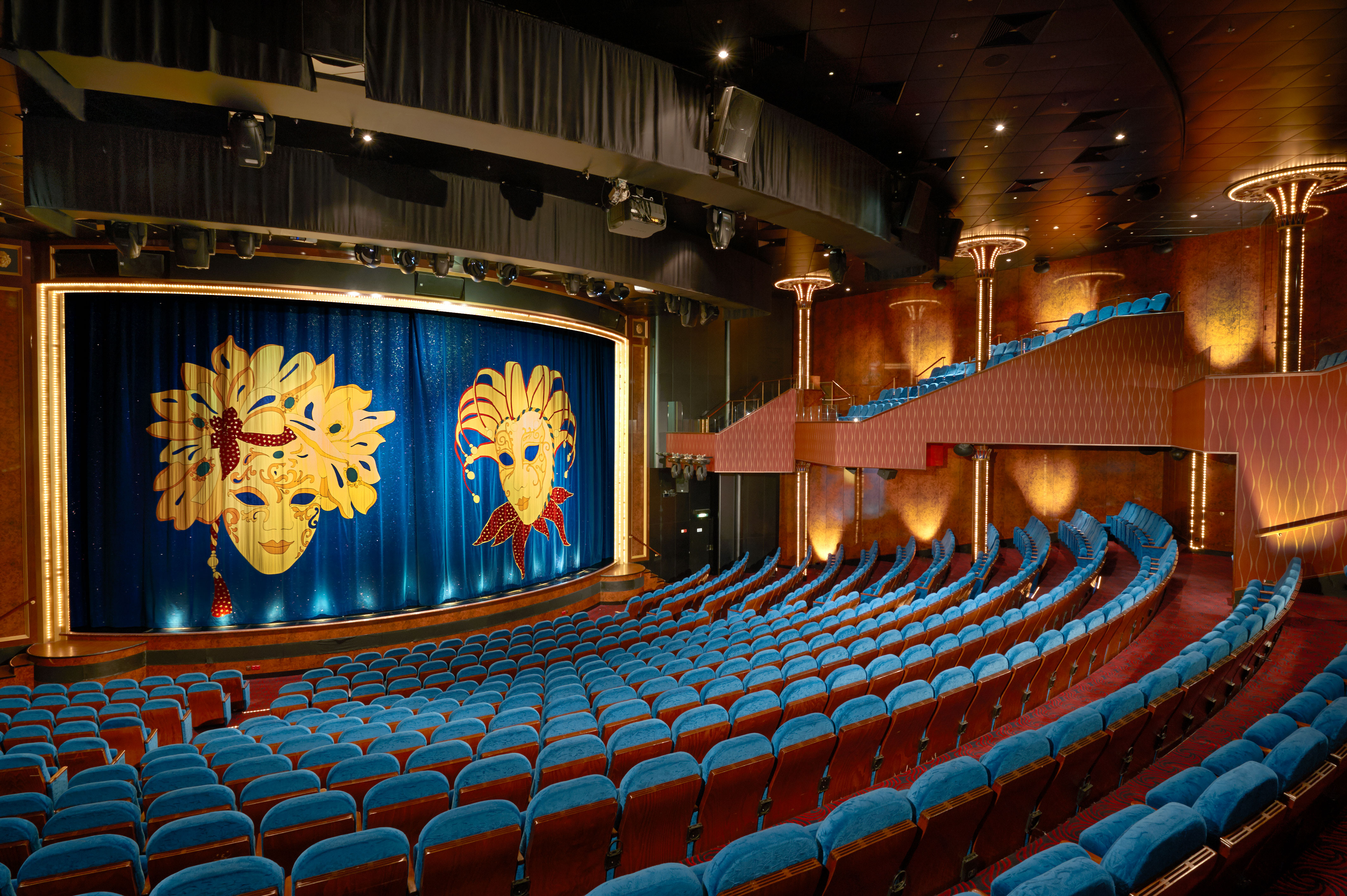 The three-deck high theatre
