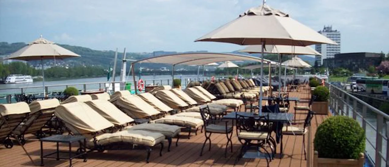 Sun deck