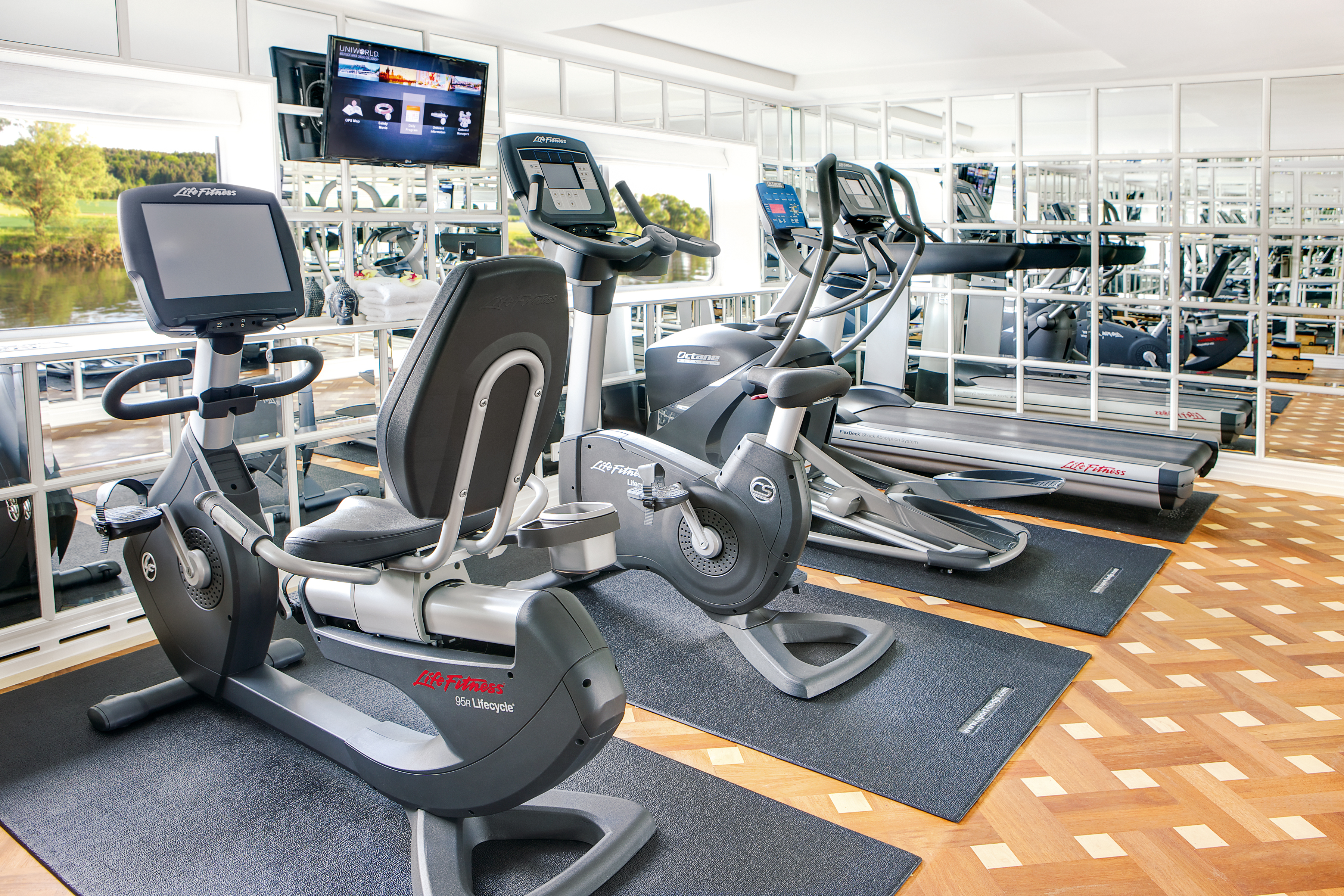 Exercise with sea views at the gym
