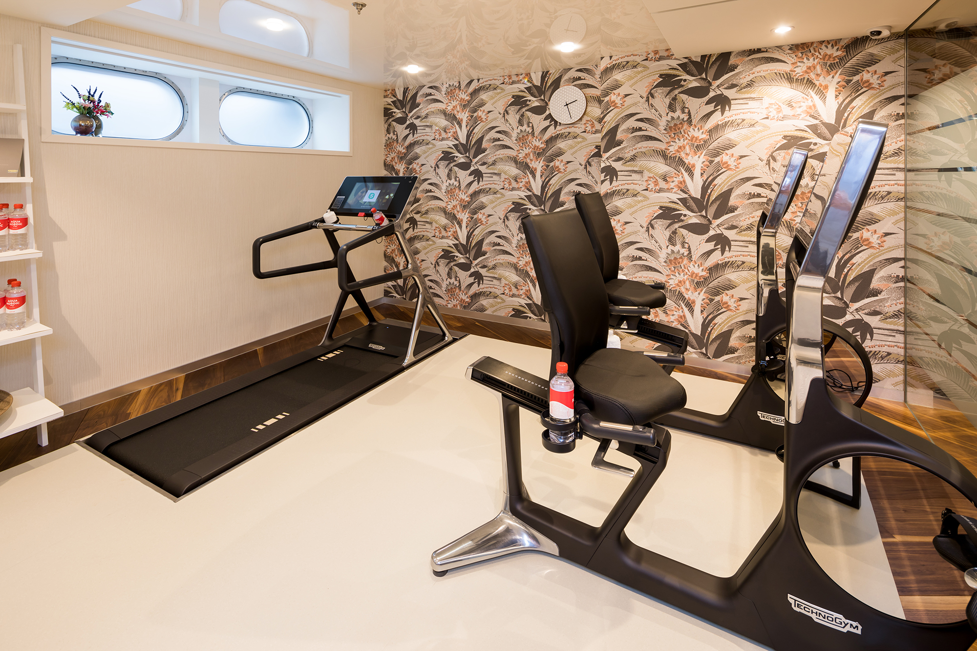 Exercise with sea views at the gym