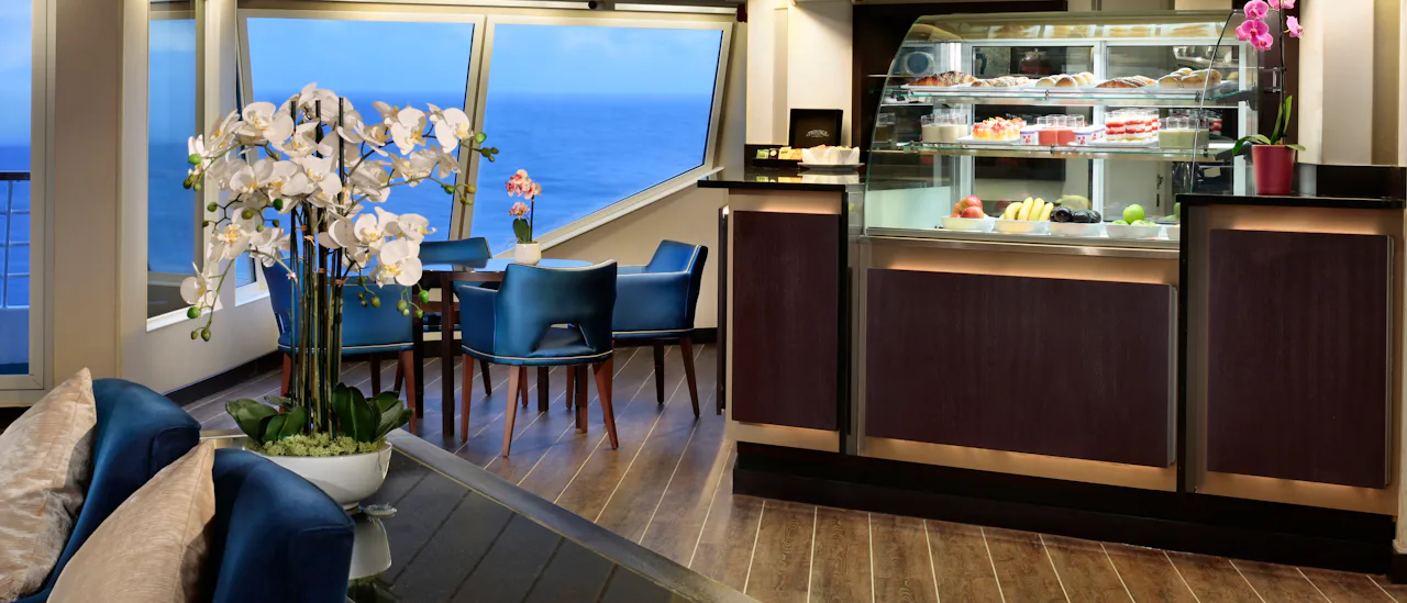 The top deck or deck 8, features a Yacht club, a Star bar and a Lounge