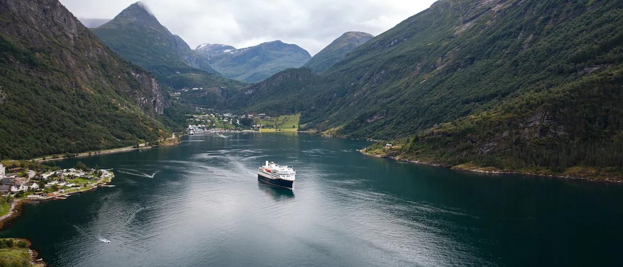 Havila Pollux in Geirangerfjord