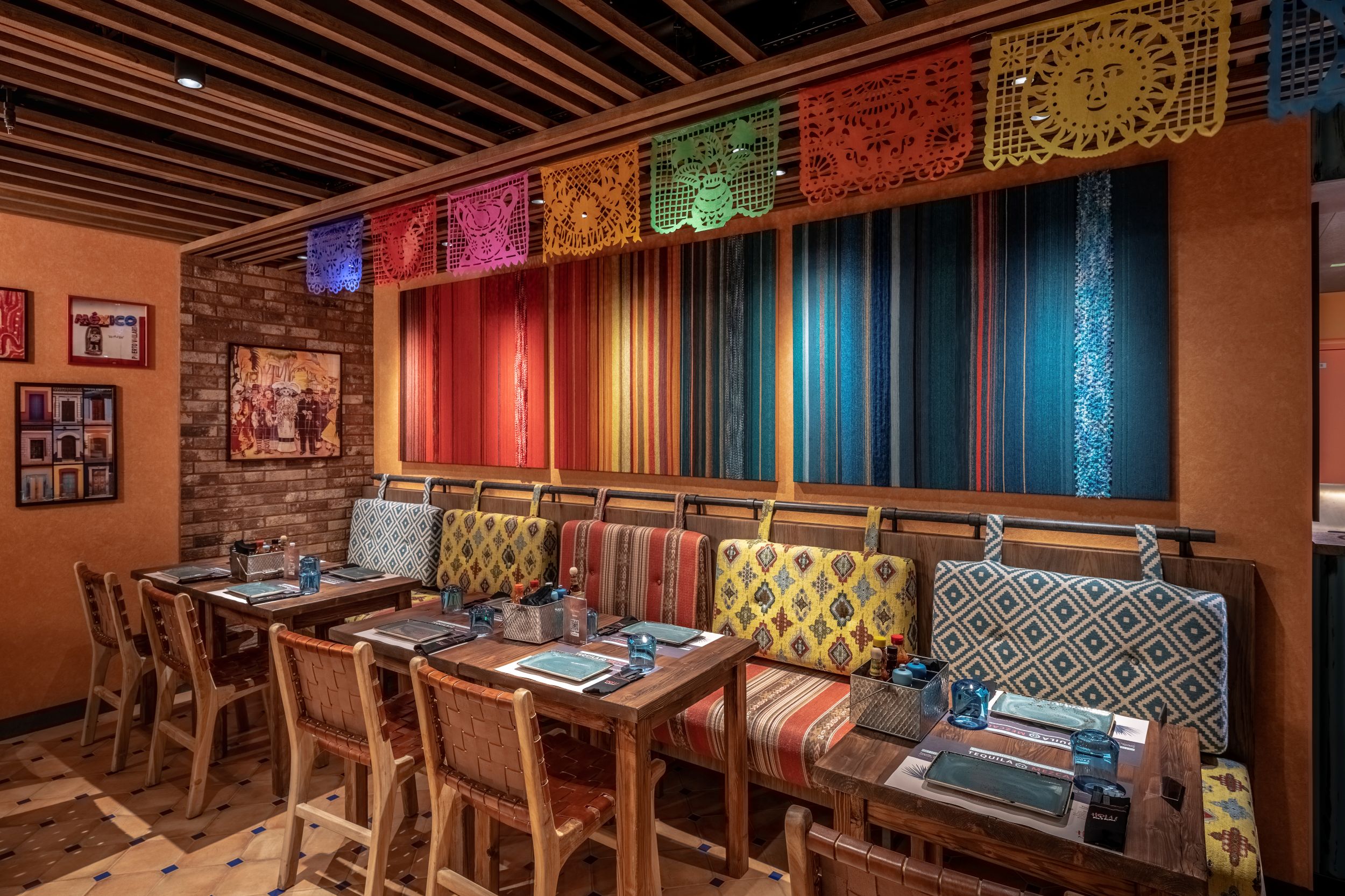 Hola Tacos & Cantina