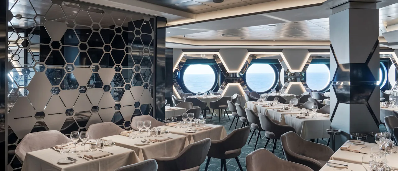 Hexagon & Esagono Restaurant