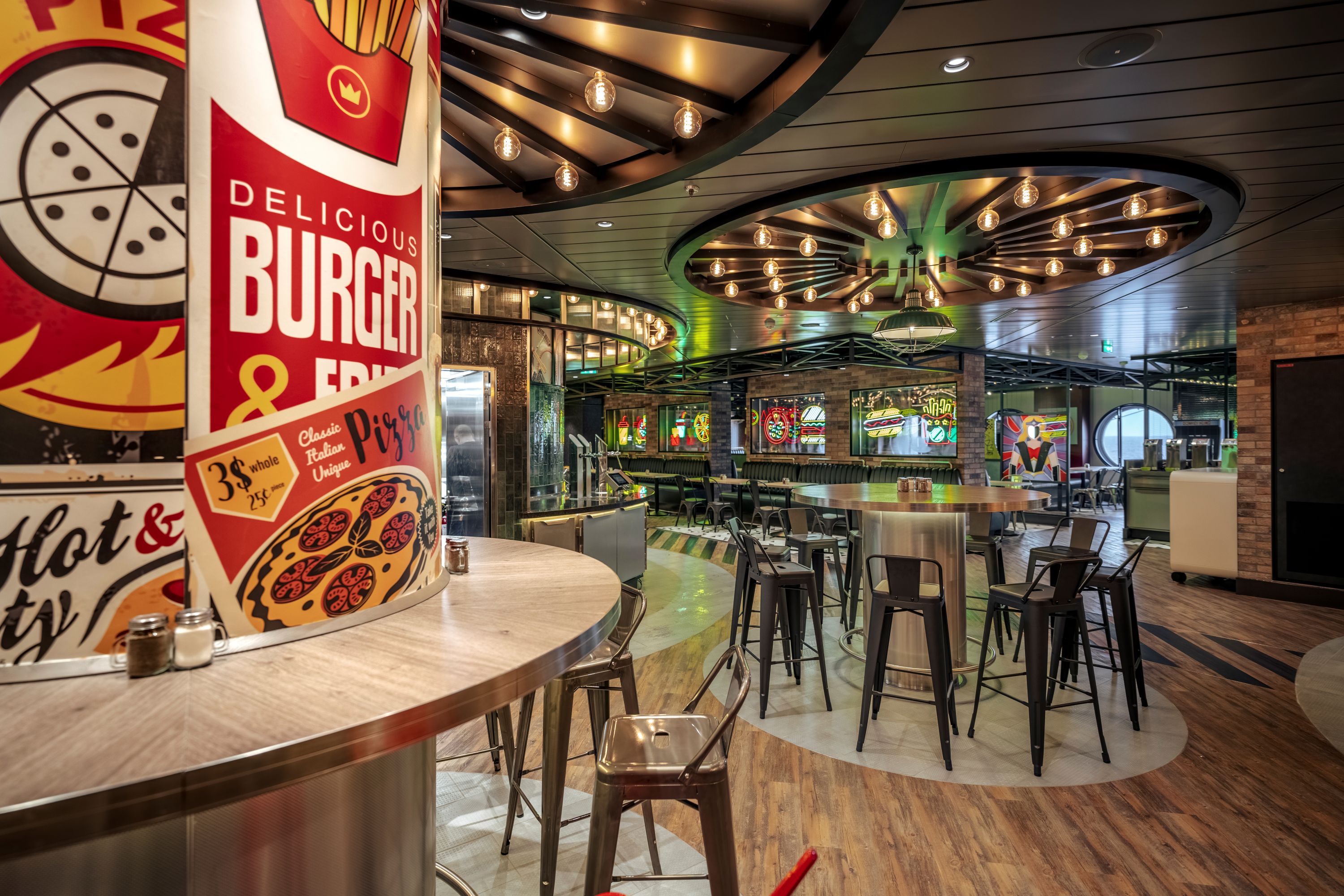 Luna Park Pizza & Burger