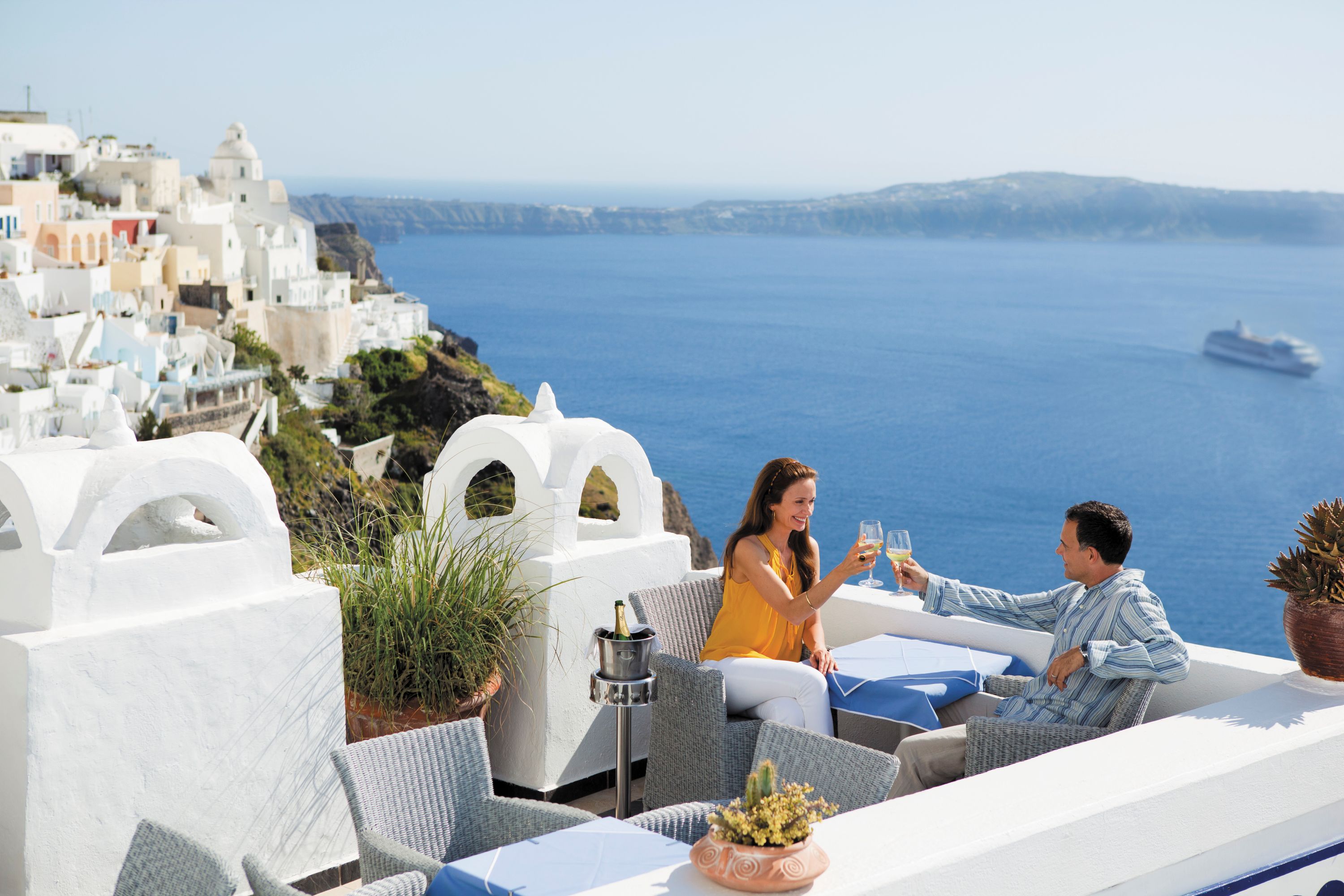 RegentSeven Seas in Santorini