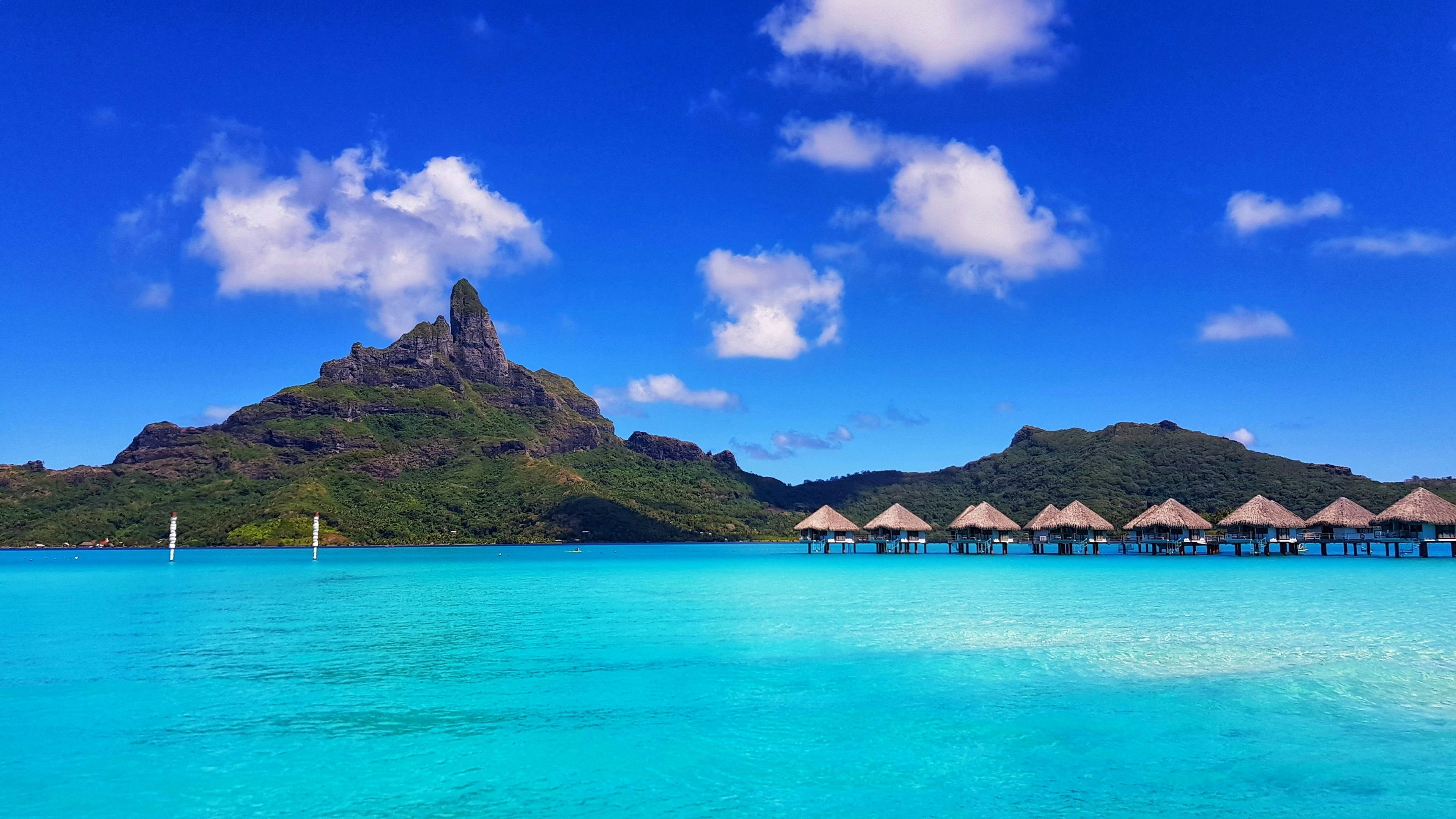 Bora Bora image thanks to Damien Chaudet Unsplash