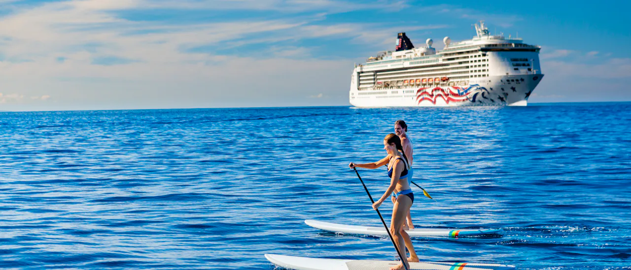 Hawaii couple standup paddleboard