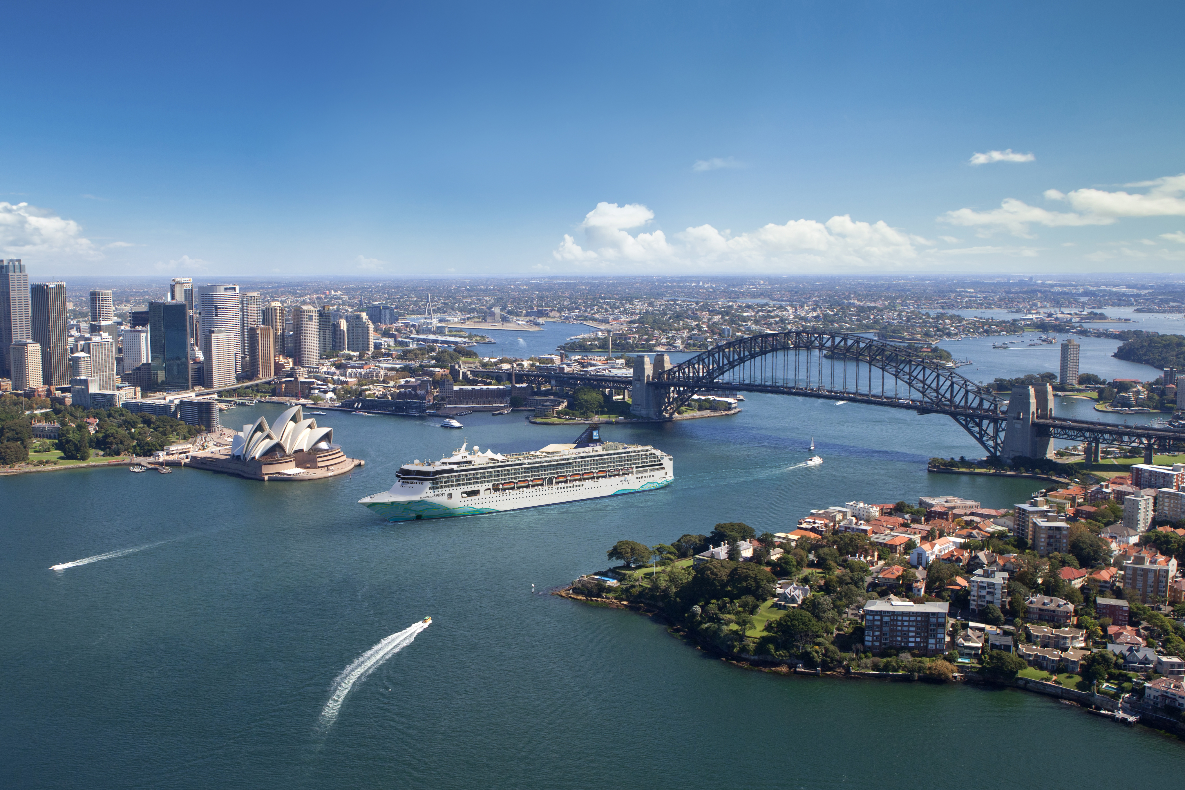 Norwegian Spirit in Sydney Harbour