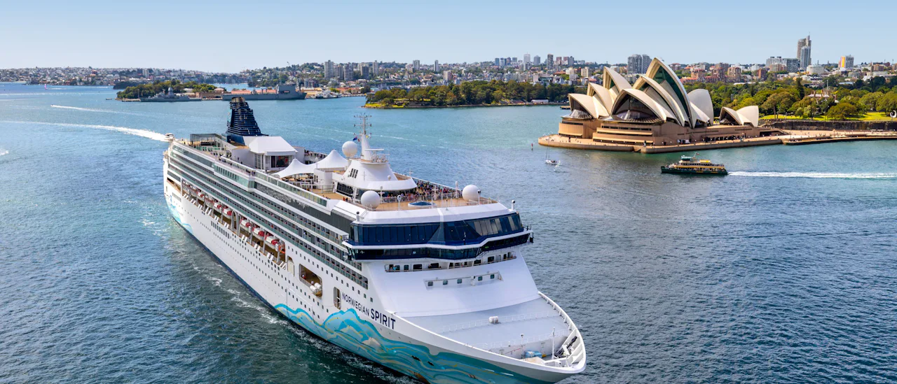 Norwegian Spirit in Sydney Harbour
