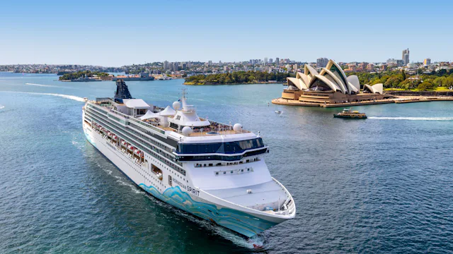 Norwegian Spirit in Sydney Harbour