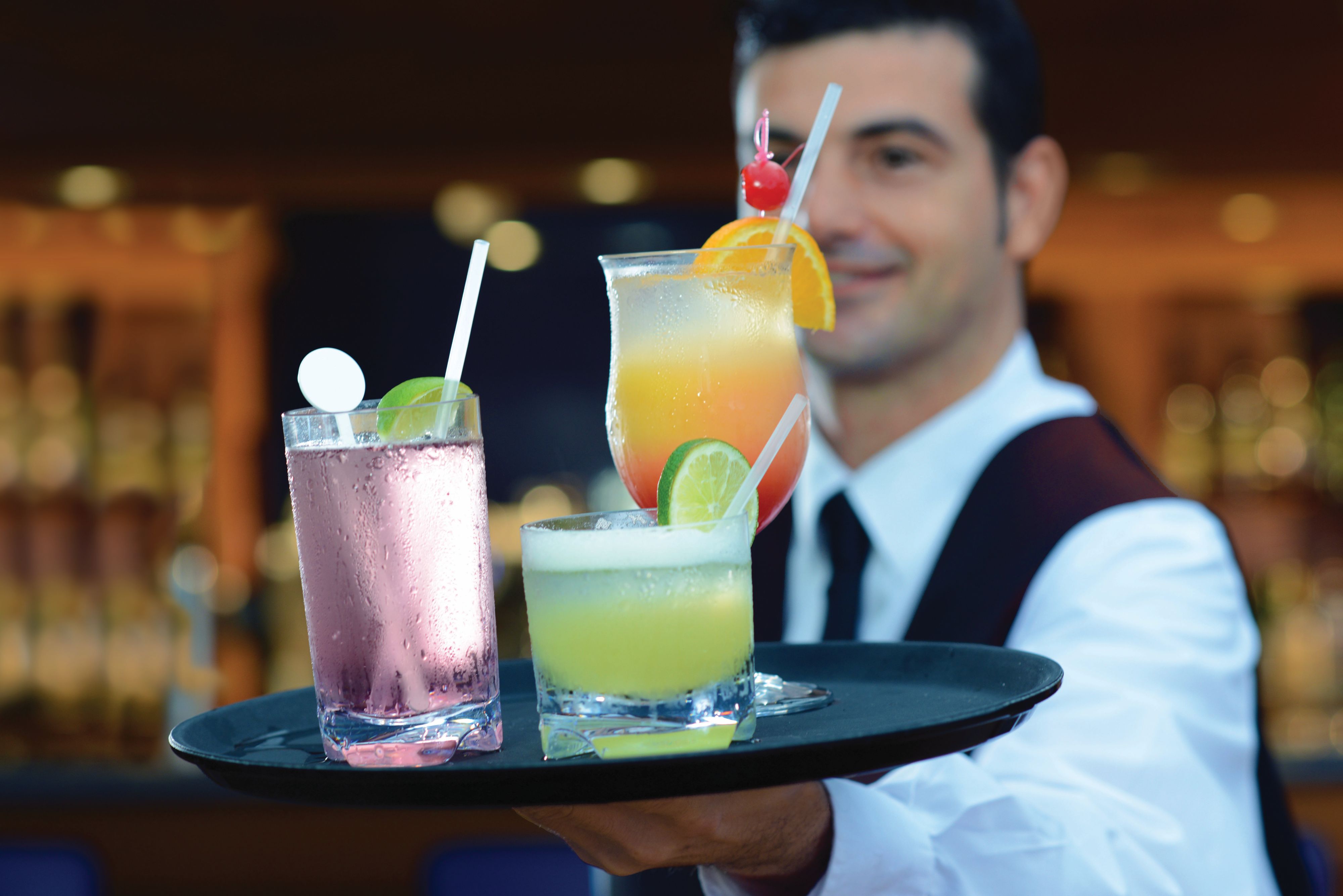 Oceania Waves Bar Cocktails
