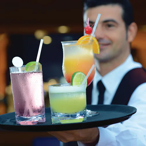 Oceania Waves Bar Cocktails