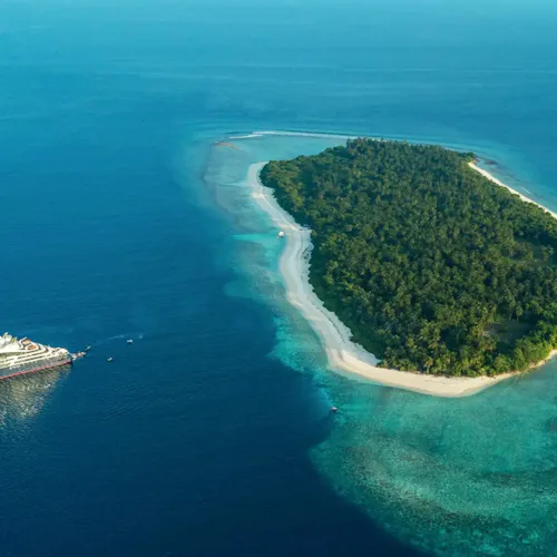 Le Laperouse in Maldives