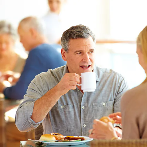 Couple eating at Horizon Court