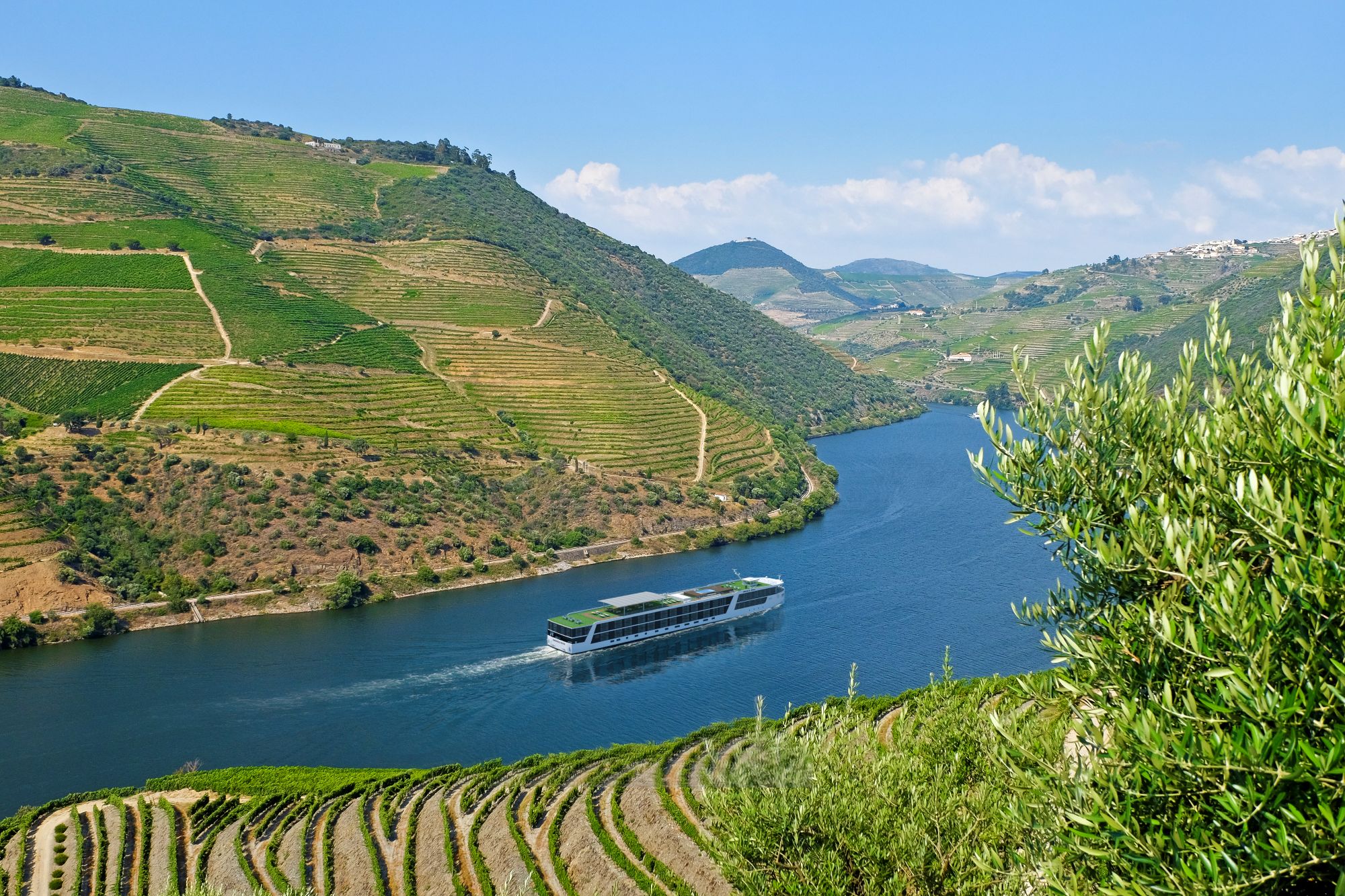 Emerald Nova on the Douro River