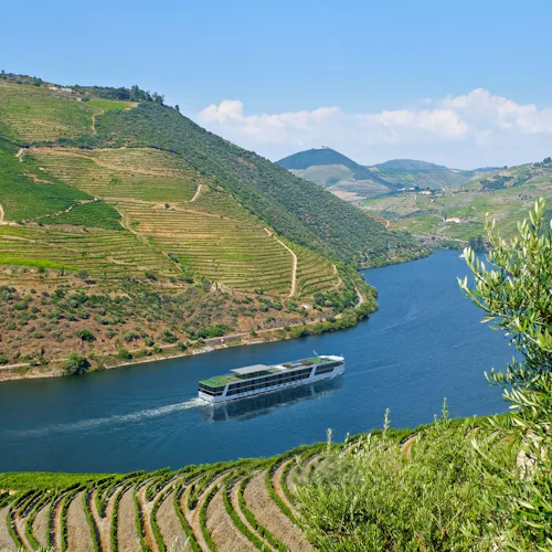 Emerald Nova on the Douro River