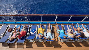FUN CRUISE TO AUCKLAND FLY/CRUISE; Fly to Sydney, 1-nt Sydney stay + 4nt cruise Sydney back to Auckland